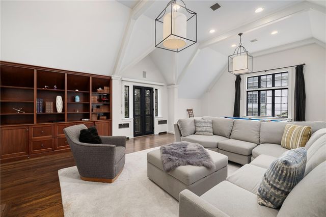 330 Freeman Parkway, Providence, RI 02906