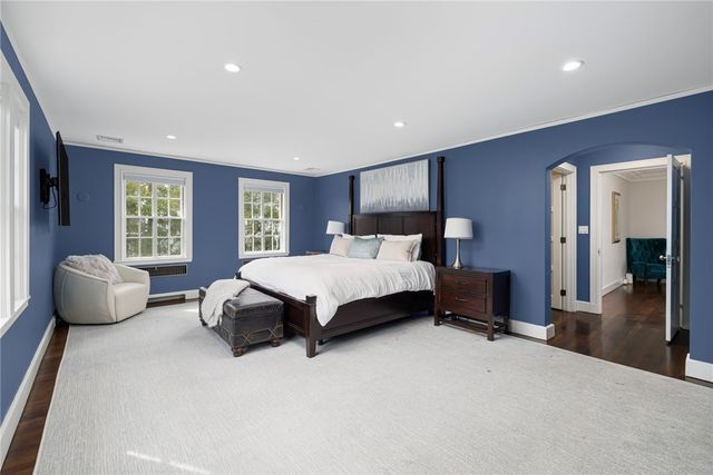 330 Freeman Parkway, Providence, RI 02906