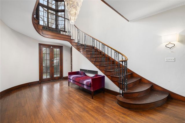 330 Freeman Parkway, Providence, RI 02906