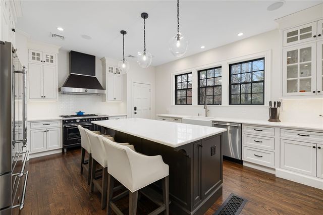 330 Freeman Parkway, Providence, RI 02906