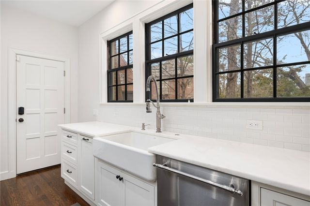 330 Freeman Parkway, Providence, RI 02906