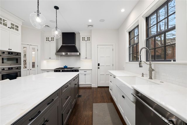 330 Freeman Parkway, Providence, RI 02906