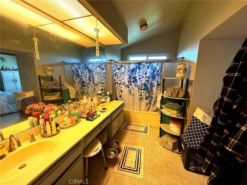 Image 8 of property listing at 6079 E Butterfield, Anaheim, CA 92807