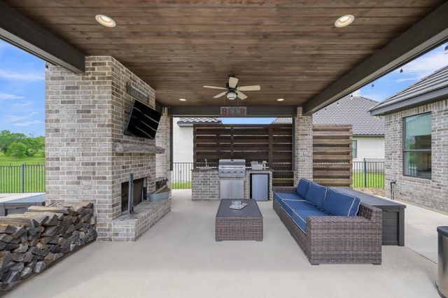 11635 Renaissance Drive, Montgomery, TX 77356
