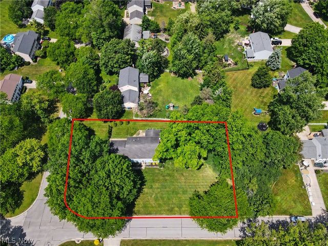 1801 Carver Lane, Hudson, OH 44236