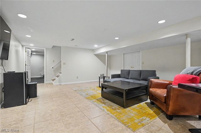 1801 Carver Lane, Hudson, OH 44236