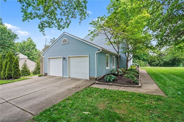 1801 Carver Lane, Hudson, OH 44236