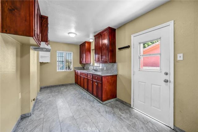 2512 Ohio, South Gate, CA 90280