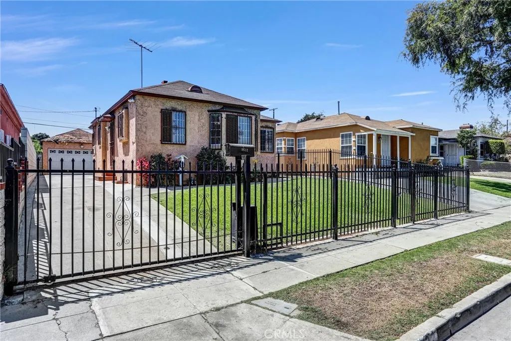 2512 Ohio, South Gate, CA 90280