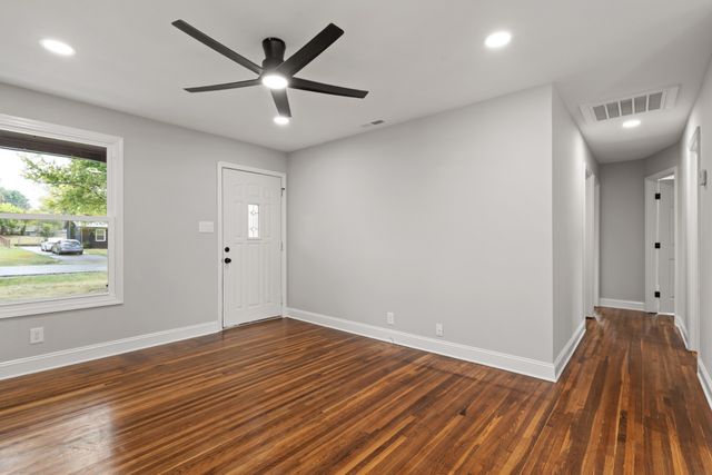 119 Rainbow St, Clarksville, TN 37042