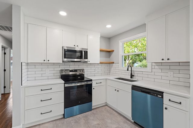 119 Rainbow St, Clarksville, TN 37042