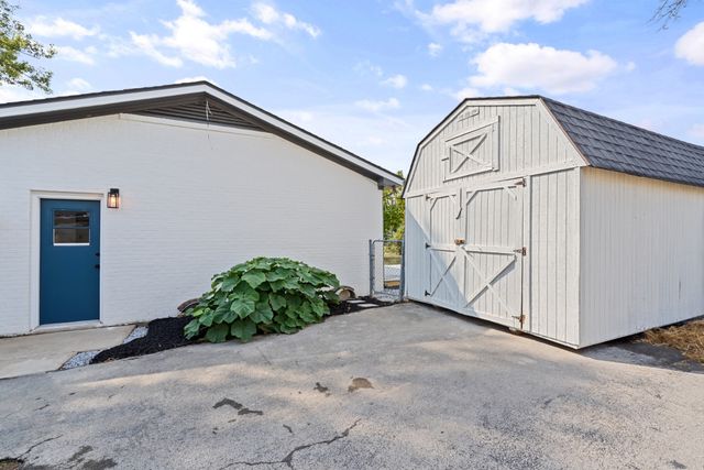 119 Rainbow St, Clarksville, TN 37042