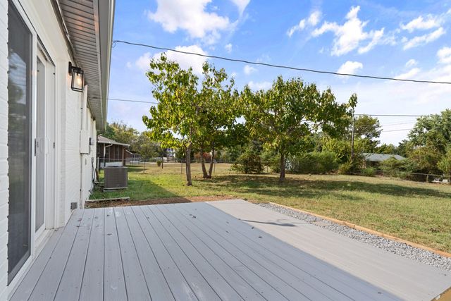 119 Rainbow St, Clarksville, TN 37042