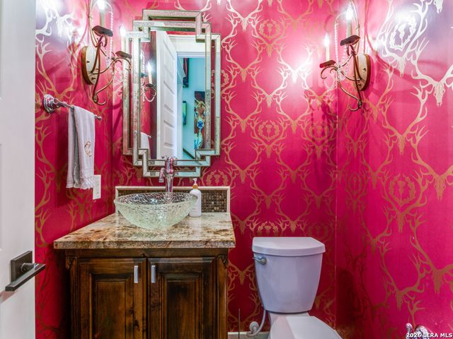 426 Shepherds Crook, Helotes, TX 78023