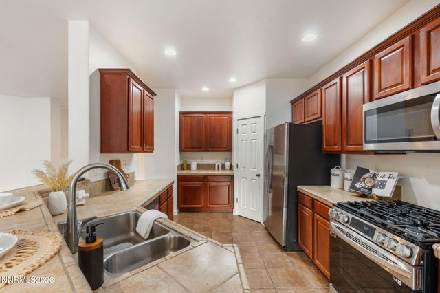 7593 Gold Drive, Reno, NV 89506