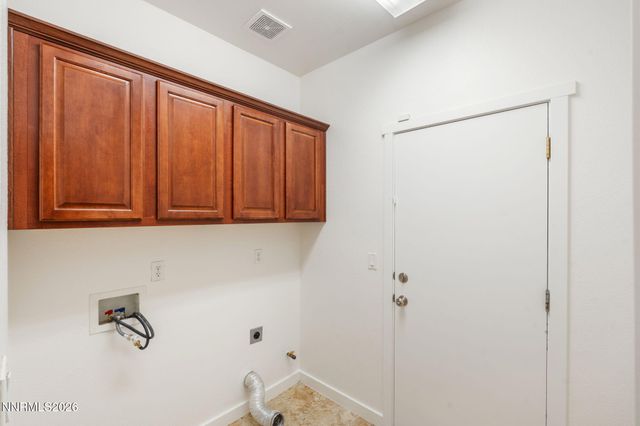 7593 Gold Drive, Reno, NV 89506