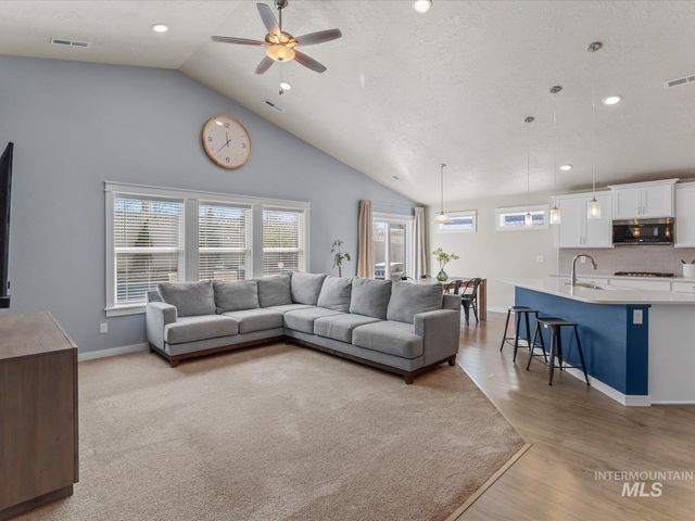 4254 N Alester Ave, Meridian, ID 83646