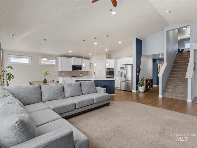 4254 N Alester Ave, Meridian, ID 83646