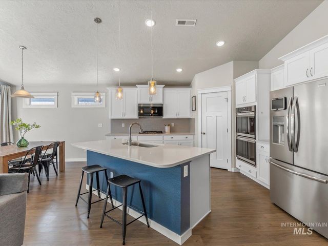 4254 N Alester Ave, Meridian, ID 83646