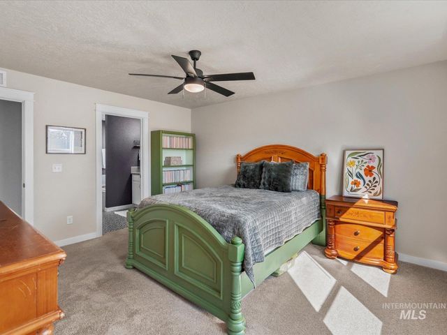 4254 N Alester Ave, Meridian, ID 83646