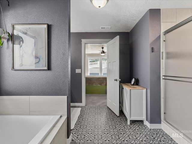 4254 N Alester Ave, Meridian, ID 83646