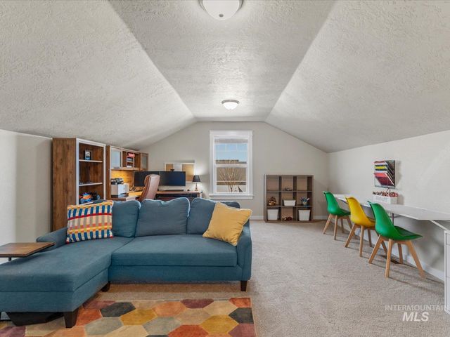 4254 N Alester Ave, Meridian, ID 83646