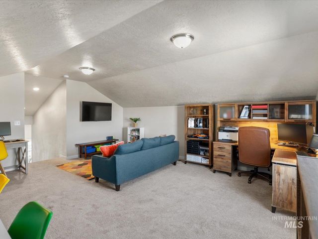 4254 N Alester Ave, Meridian, ID 83646