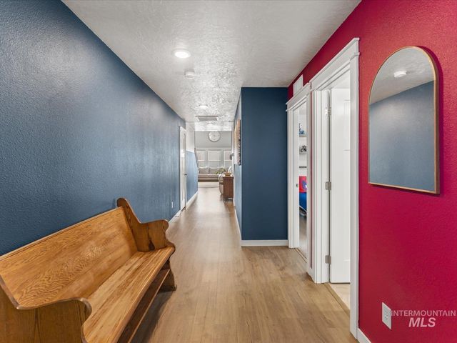 4254 N Alester Ave, Meridian, ID 83646