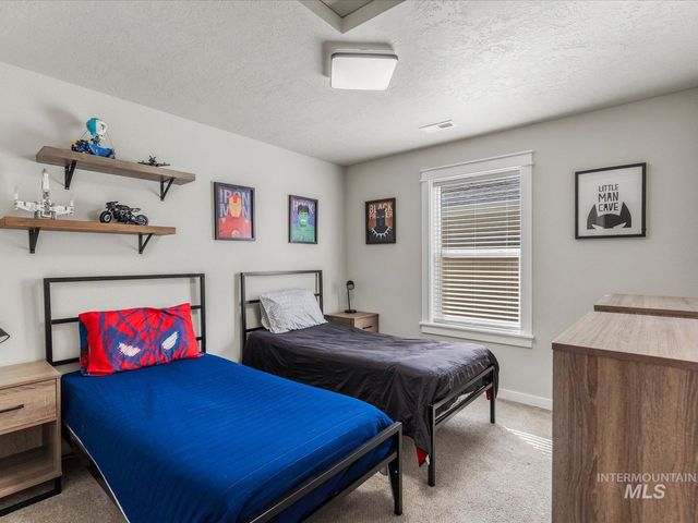 4254 N Alester Ave, Meridian, ID 83646