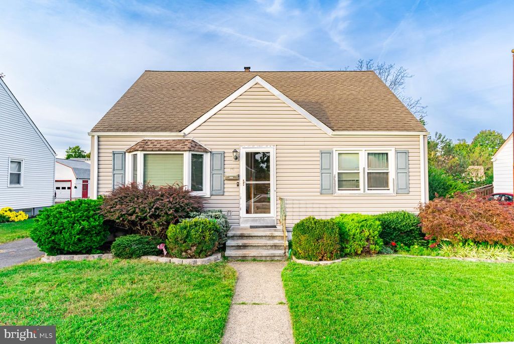 16 DODGE DR, TRENTON, NJ 08610 — photo 2