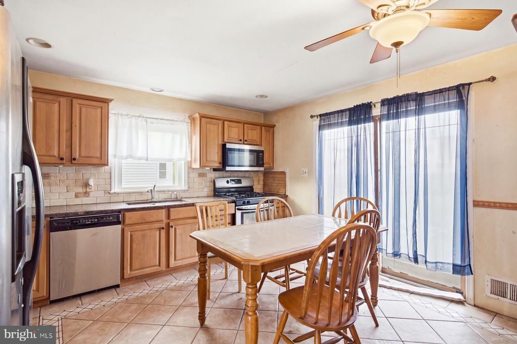 16 DODGE DR, TRENTON, NJ 08610 — photo 5