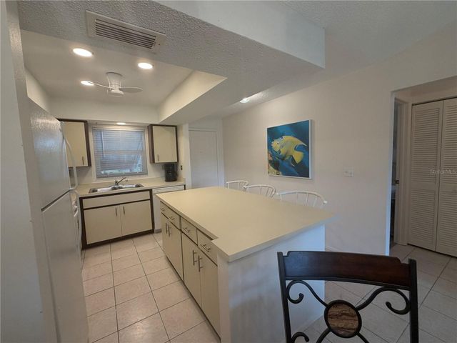 929 CAPRI ISLES BOULEVARD 22, Venice, FL 34292