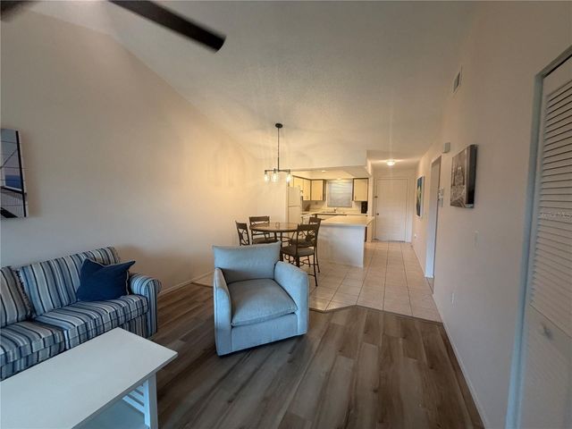 929 CAPRI ISLES BOULEVARD 22, Venice, FL 34292