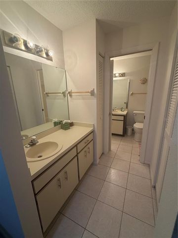 929 CAPRI ISLES BOULEVARD 22, Venice, FL 34292