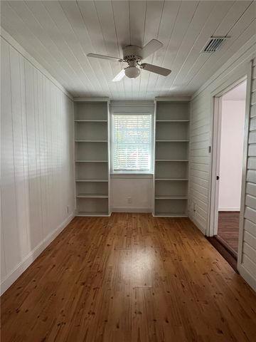 10 Stewart Ave, St Simons Island, GA 31522