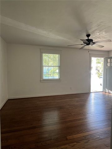 10 Stewart Ave, St Simons Island, GA 31522