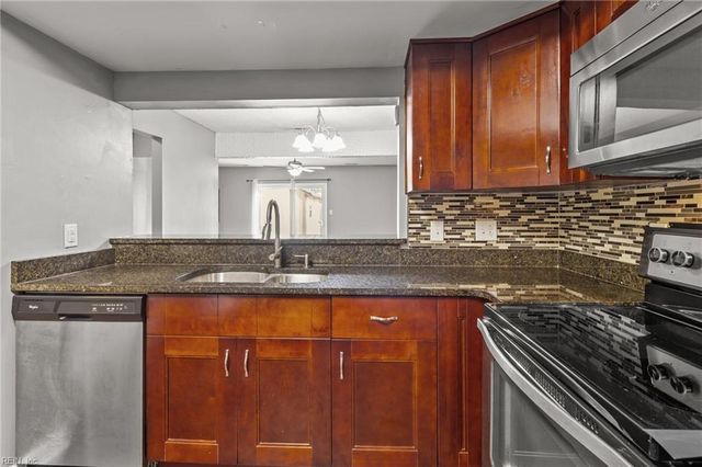 3851 Chimney Creek DR, Virginia Beach, VA 23462