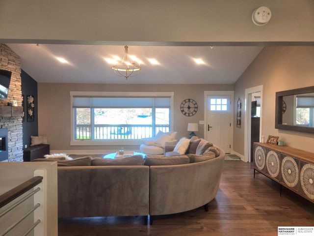 1001 Beaver Lake Boulevard, Plattsmouth, NE 68048
