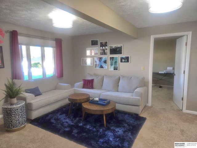 1001 Beaver Lake Boulevard, Plattsmouth, NE 68048