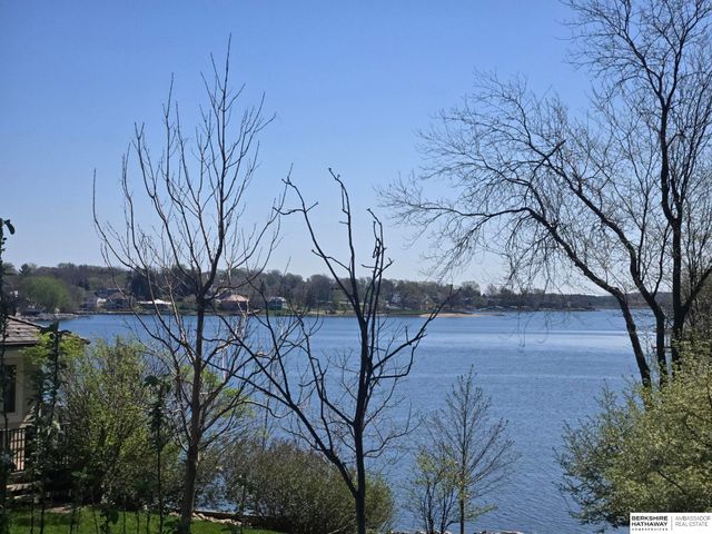 1001 Beaver Lake Boulevard, Plattsmouth, NE 68048
