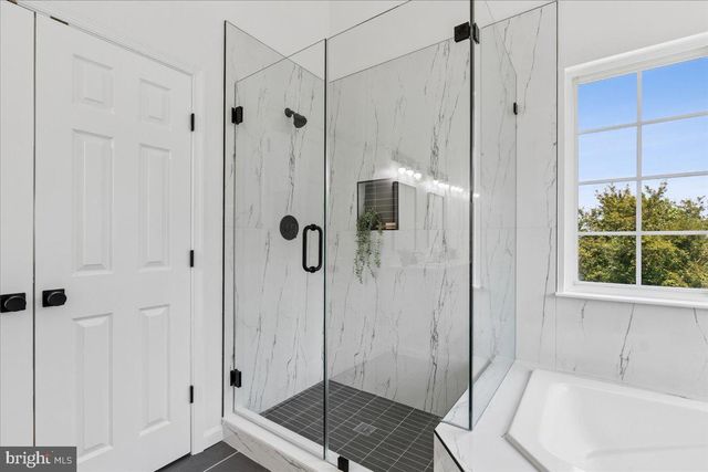 17260 OLD FREDERICK RD, Mount Airy, MD 21771