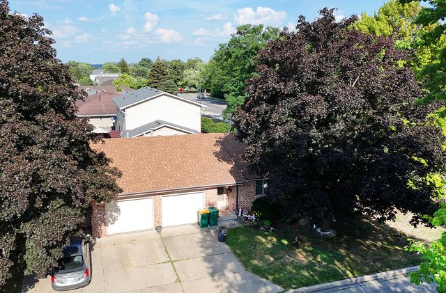 829 Horseshoe Drive, Joliet, IL 60435