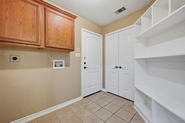 2704 Rex Cruse Drive, Sherman, TX 75092