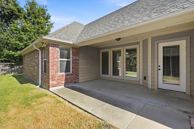 2704 Rex Cruse Drive, Sherman, TX 75092