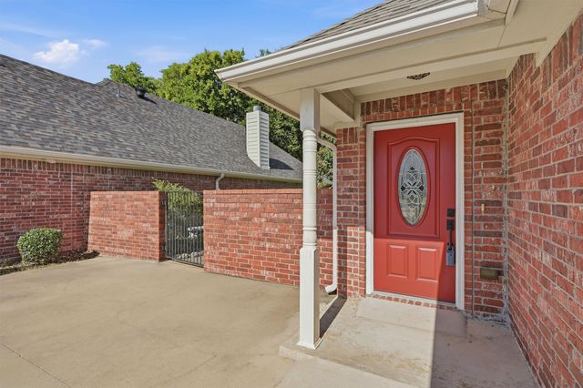 2704 Rex Cruse Drive, Sherman, TX 75092