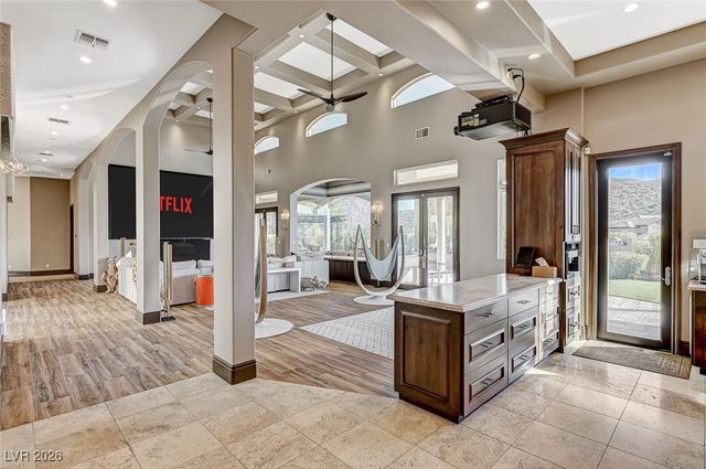 1 Awbrey Court, Henderson, NV 89052