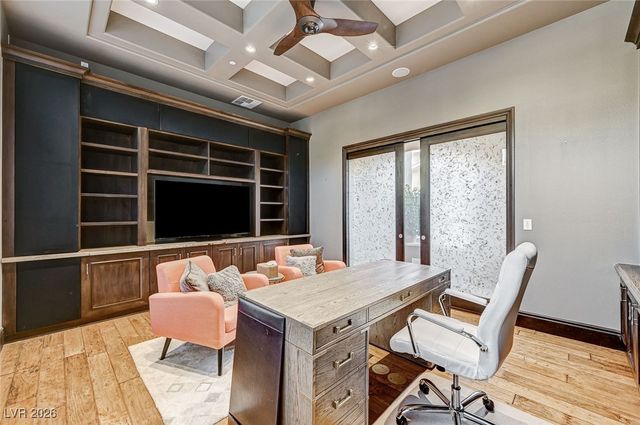 1 Awbrey Court, Henderson, NV 89052