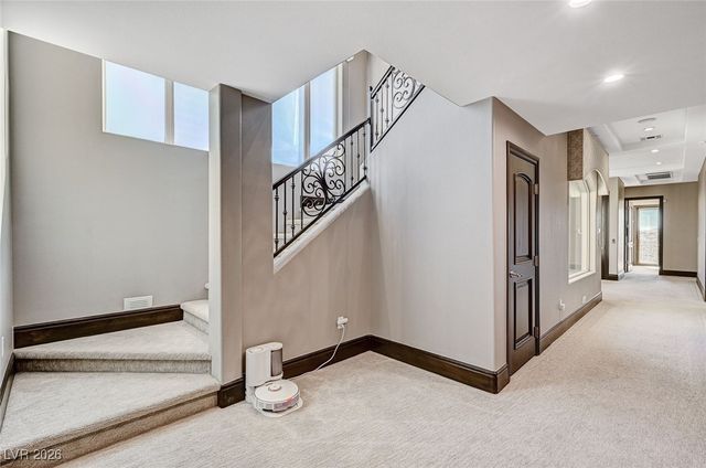 1 Awbrey Court, Henderson, NV 89052