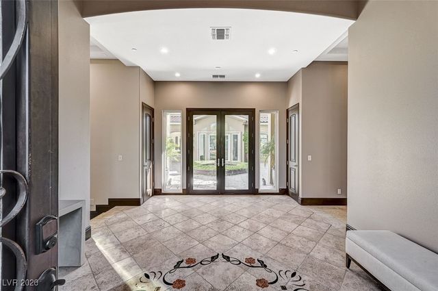 1 Awbrey Court, Henderson, NV 89052