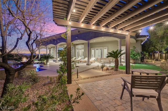 1 Awbrey Court, Henderson, NV 89052